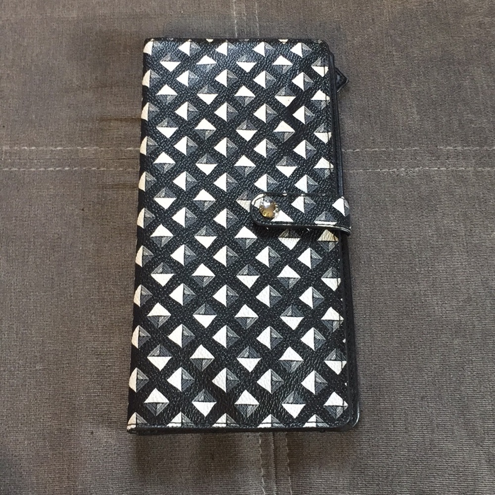 Vera Bradley passport wallet